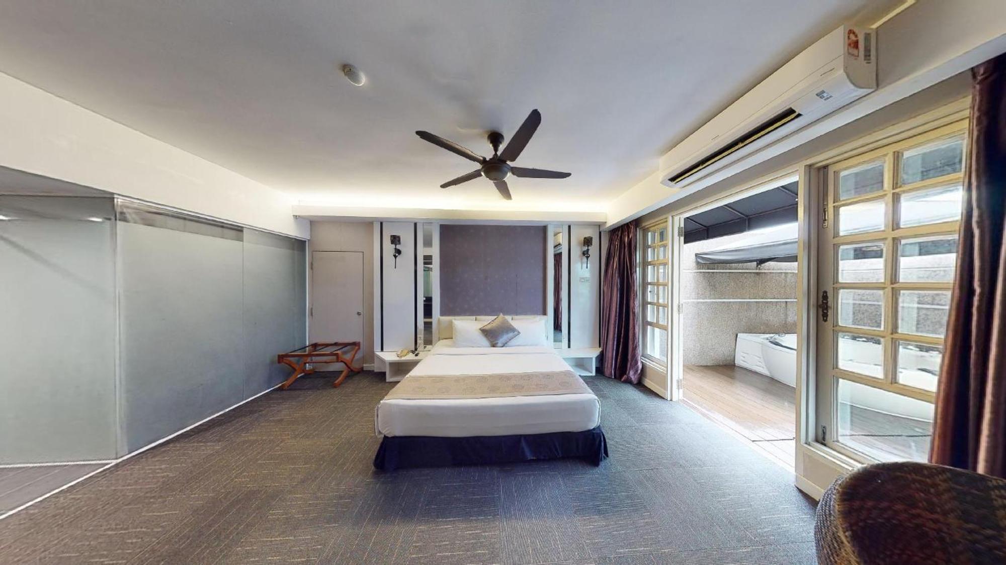 Executive Double Suite Bathtub,1669831788:JPEG